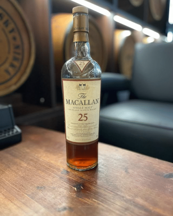 The Macallan 25 Years Old(Old bottle)